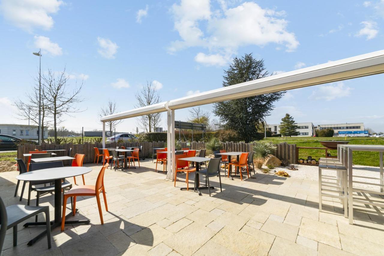 Campanile Chartres Hotel Bagian luar foto