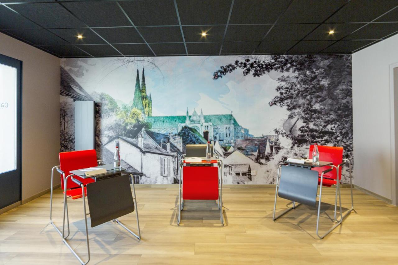 Campanile Chartres Hotel Bagian luar foto